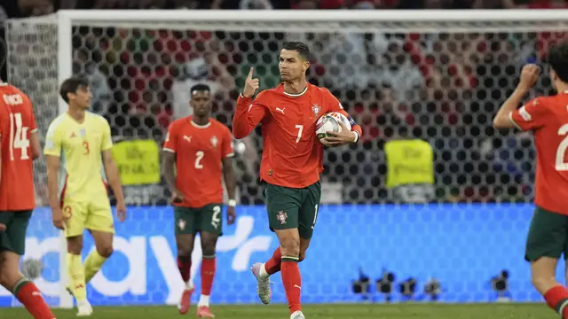 Cristiano Ronaldo: Kisah Sengsara Berbuah Dua Nikmat Manis