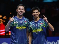 Kisah Inspiratif: Gendong Bayi Sendiri, Sabar Reza Raih Pujian Netizen